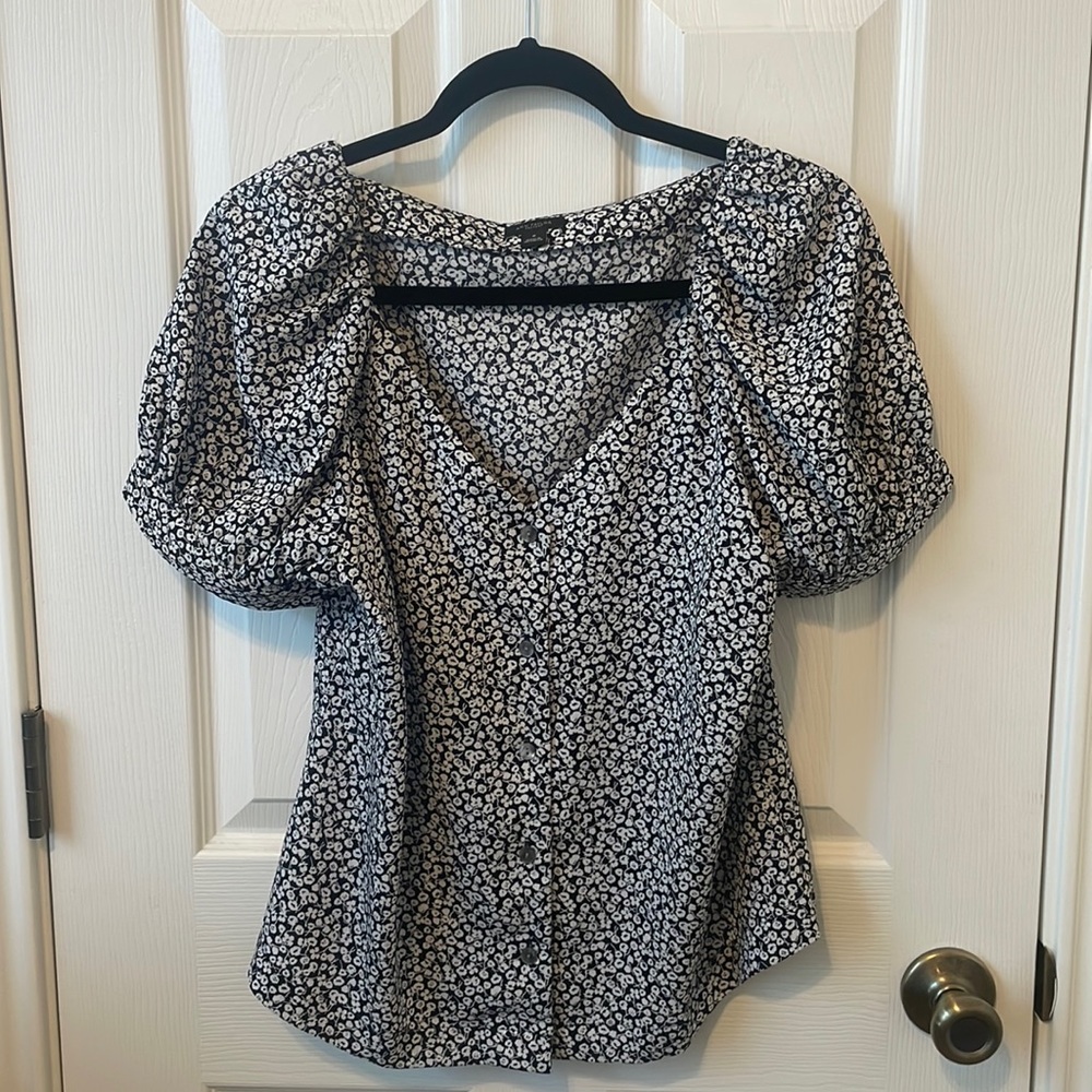 Ann Taylor Ruffle Floral Blouse M